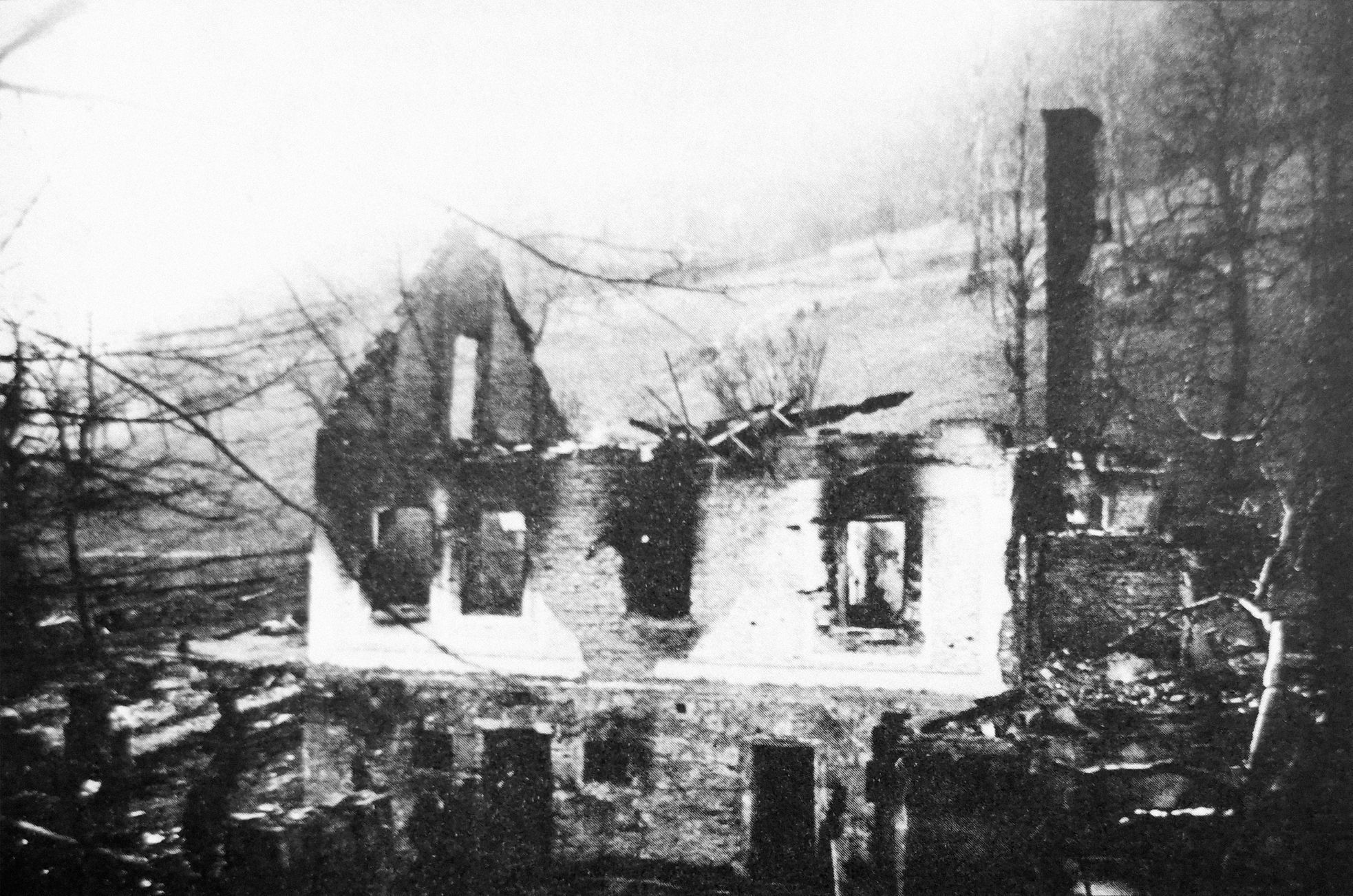 Jednorázové užití / Masakry a vypálené osady od nacistů v dubnu 1945