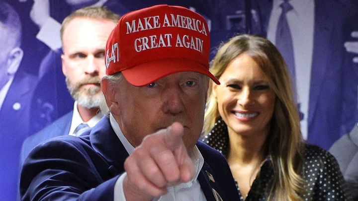 Amerikanista: Nálada ve společnosti nahrávala Trumpovi. Harrisová už má mizivé šance