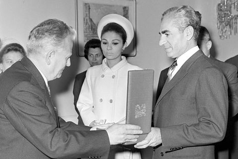 Mohammad Rezá Pahlaví, Antonín Novotný