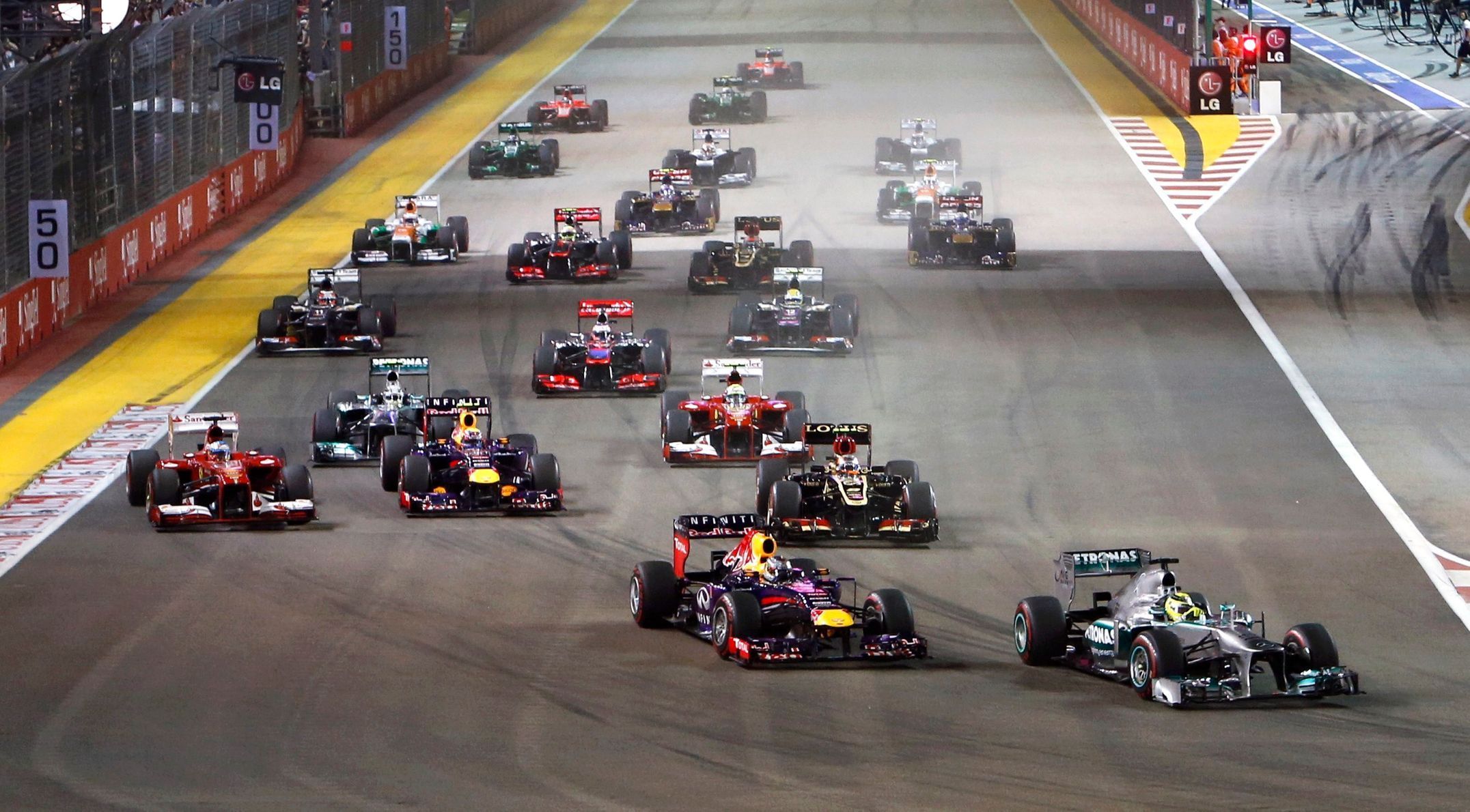 Formule 1, VC Singapuru 2013: Nico Rosberg, Mercedes a Sebastian Vettel, Red Bull