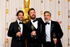 Vyrovnaní Oscaři ocenili Argo i Pí, zklamali Spielberga
