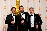 George Clooney, Grant Heslov a Ben Affleck - producenti nejlepšího filmu Argo.