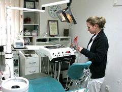 Ordinace budou za pár let prázdné, varují statistiky - zubařů napřibývá