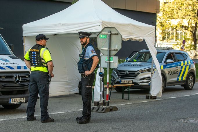 Policie na Mistrovství světa v hokeji 2024 v Česku u O2 Areny v Praze.