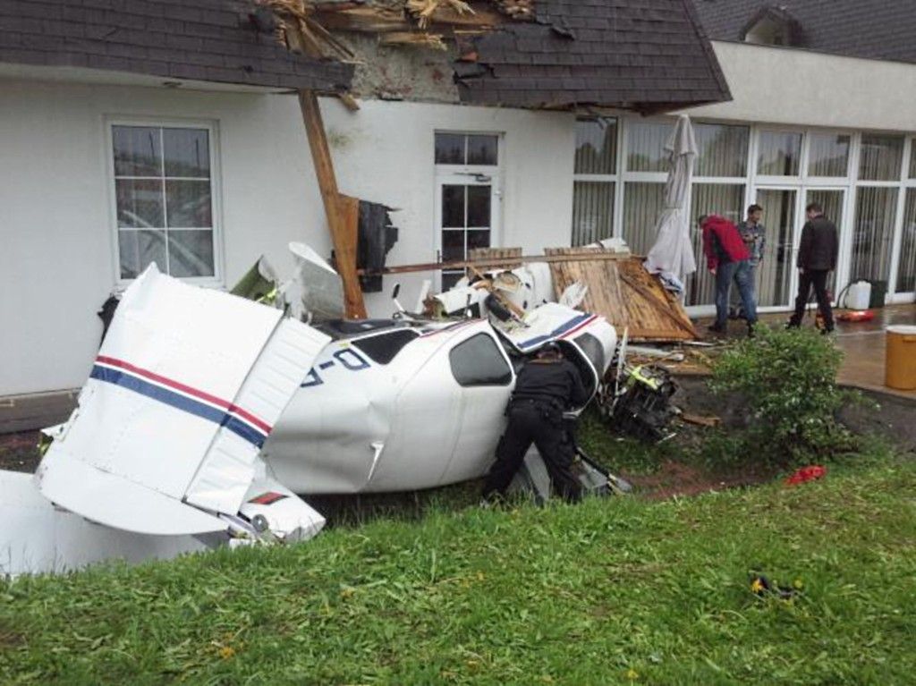 Letoun naboural do hotelu