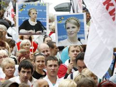 Demonstrace proti penzijní reformě před ukrajinským parlamentem.