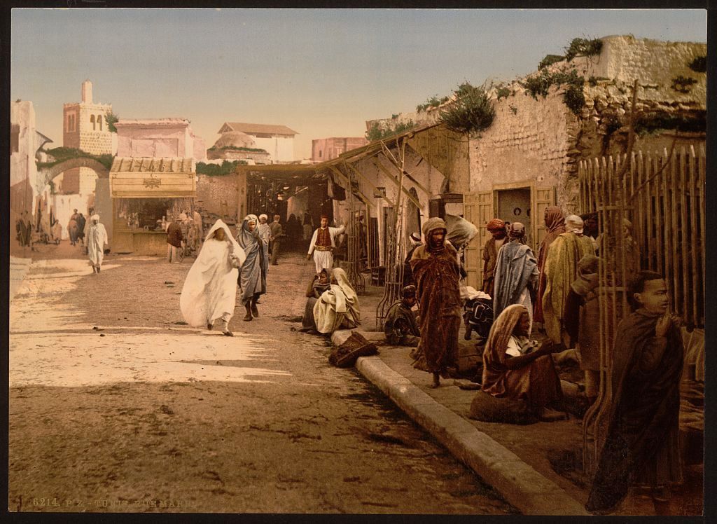 Alžírsko a Tunis na unikátních barevných historických fotografiích (počátky cestovatelské a street fotografie)