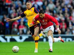 V Lize mistrů skončil loni Arsenal na kopačkách Manchesteru United až v semifinále.