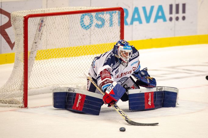 13. kolo hokejové Tipsport extraligy, Vítkovice - Hradec Králové: Vítkovický brankář Miroslav Svoboda.