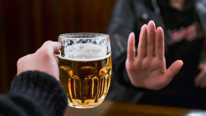 Zmenšil se také počet mladých lidí, kteří pili alkohol v restauraci nebo na diskotéce.
