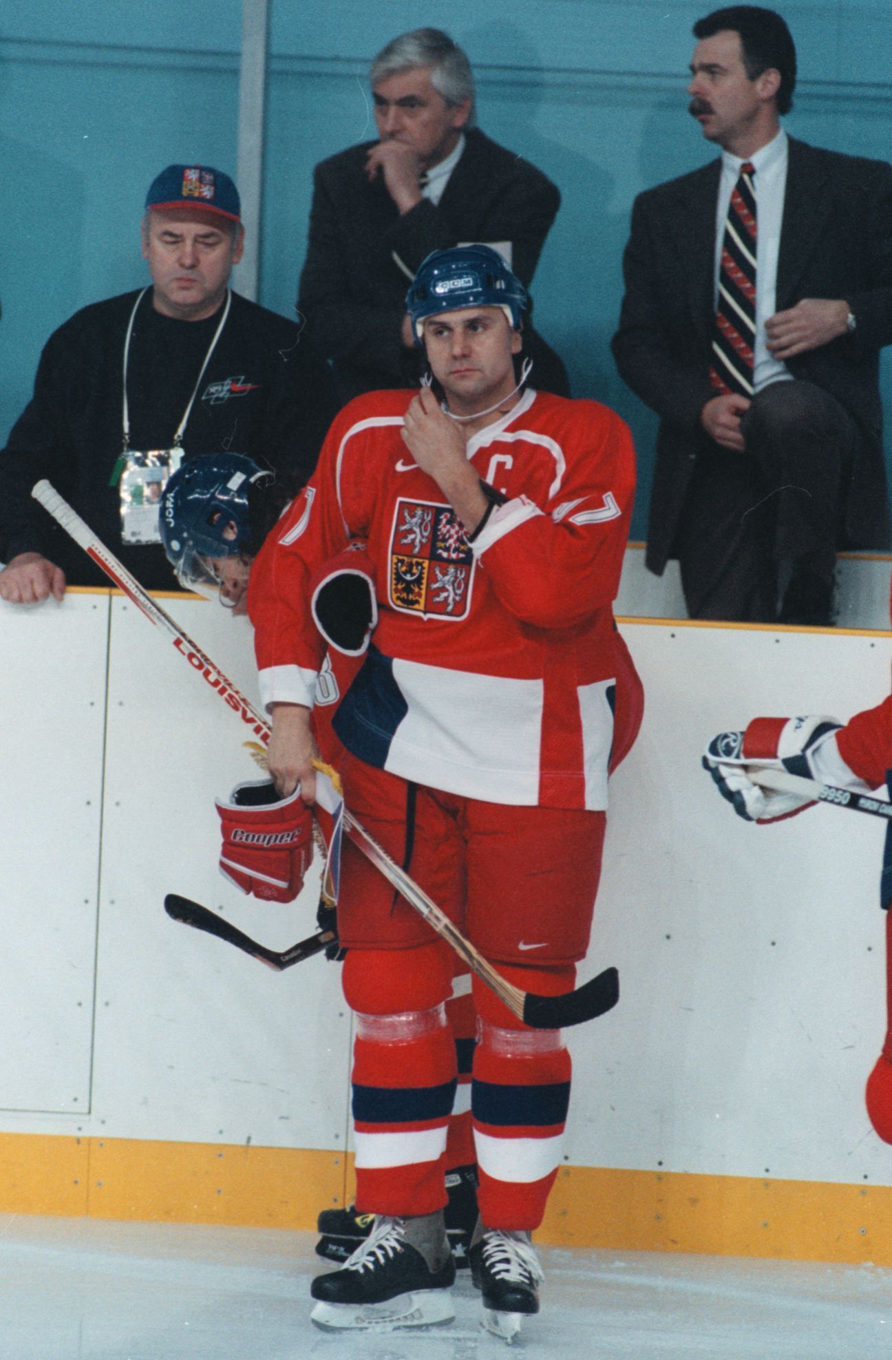 Archivní fotografie z Nagana 1998, olympijské hry, zlato z hokejového turnaje, Vladimír Růžička