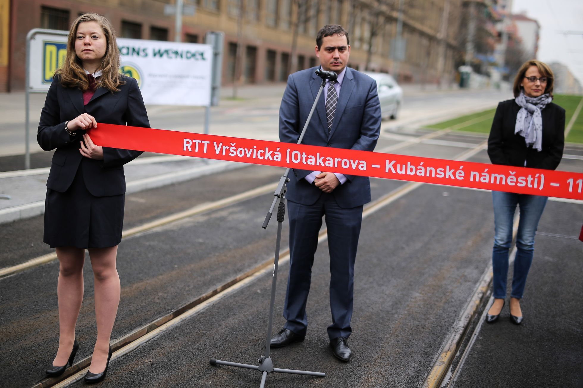Zavedení bezkontaktní platby jízdného v pražských tram + otevření zrekonstruované tram tratě ve Vršovicích