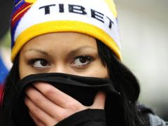 Pouť olympijské pochodně vyvolala protibetské protesty po celém světě.