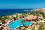 Hotel Costa Adeje Palace na Tenerife, ve kterém uvázla asi tisícovka turistů kvůli potvrzenému případu koronaviru.