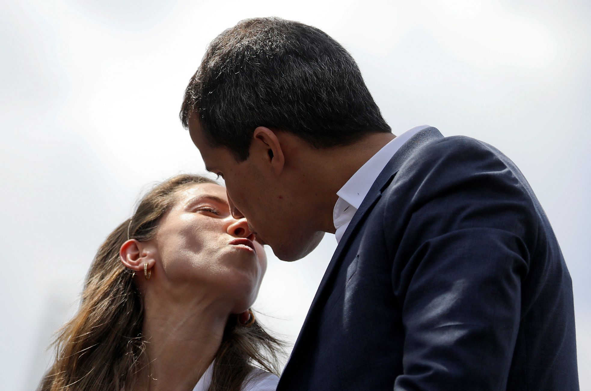polibek Venezuela Juan Guaidó manželka Fabiana Rosalesová