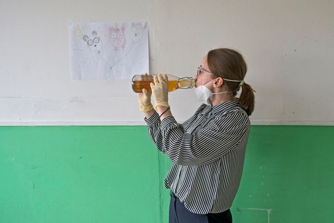 Český červený kříž školí dobrovolníky v základech ošetřovatelství, K Hájům 12, Praha, 4.3.2021