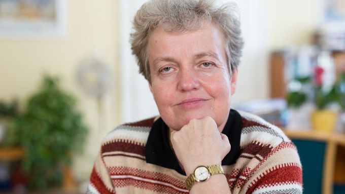 Dana Drábová na archivní fotografii z dubna 2016 v rozhovoru pro Aktuálně.cz.