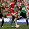Hráči Slavie měli na hřišti i přes viditelnou trému míč na svých kopačkách častěji.