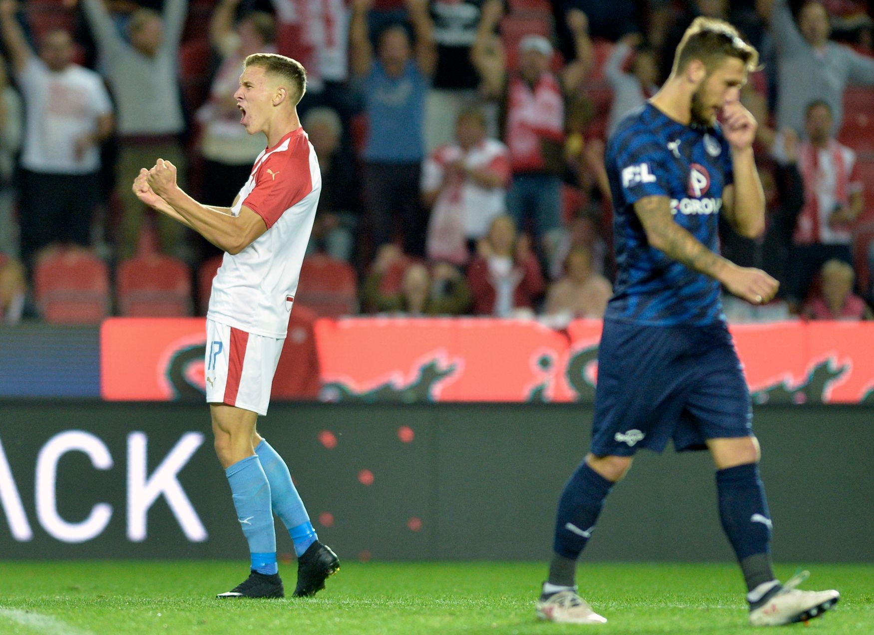 fotbal, Fortuna:Liga 2019/2020, Slavia Praha - Slovácko, Lukáš Provod, radost po gólu