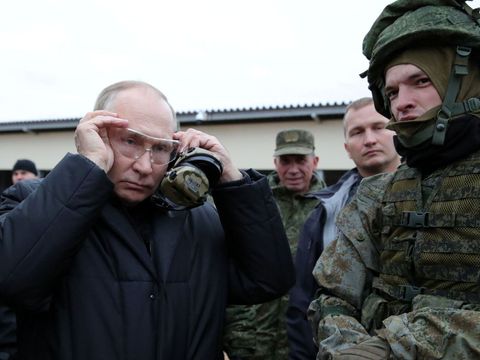 Pokoření Ukrajiny je prioritou. Ministři však varují Putina před "dokonalou bouří"