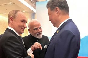 Nové vrásky na Trumpově tváři. Putin, Módi a Si Ťin-pching přenastavují světový řád