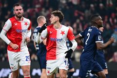 Slavii VAR zrušil dva góly, přesto jasně vyhrála. Samko trefil proti Zlínu gól kola