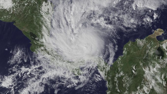 Hurikán Otto v Karibiku.