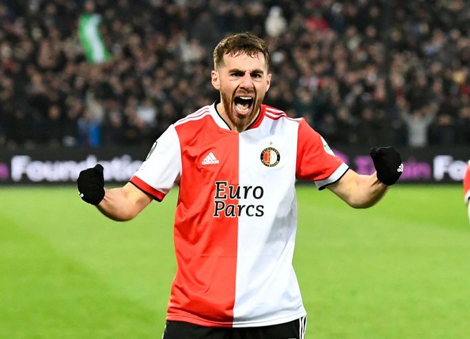 Orkun Kökçü slaví třetí gól Feyenoordu v prvním čtvrtfinále Evropské konferenční ligy Feyenoord - Slavia