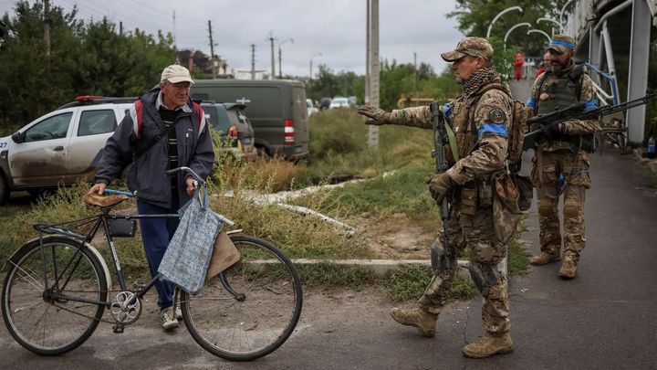 Rusové slíbili, že zůstanou navždy. Jejich spolupracovníci nyní z Ukrajiny prchají; Zdroj foto: Reuters