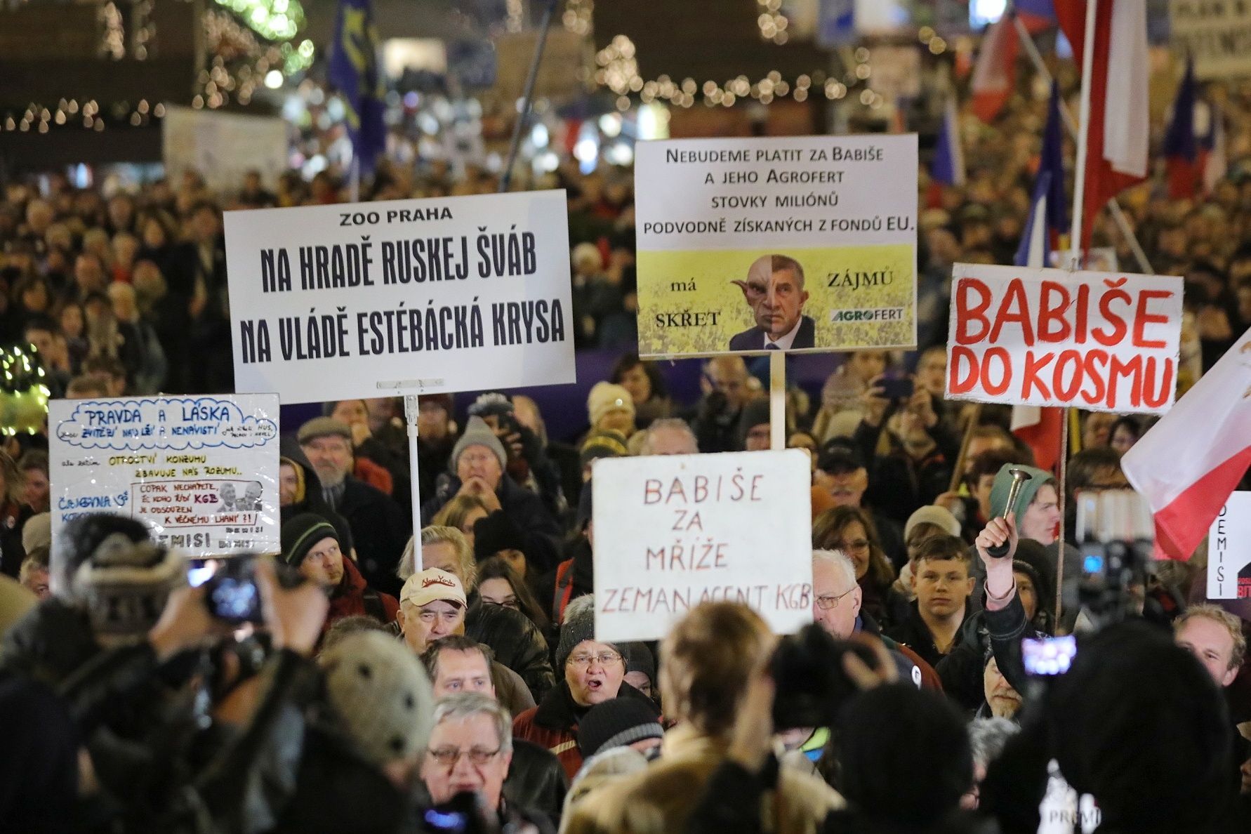 Milion chvilek demonstrace Václavské náměstí 17. prosinec 2019