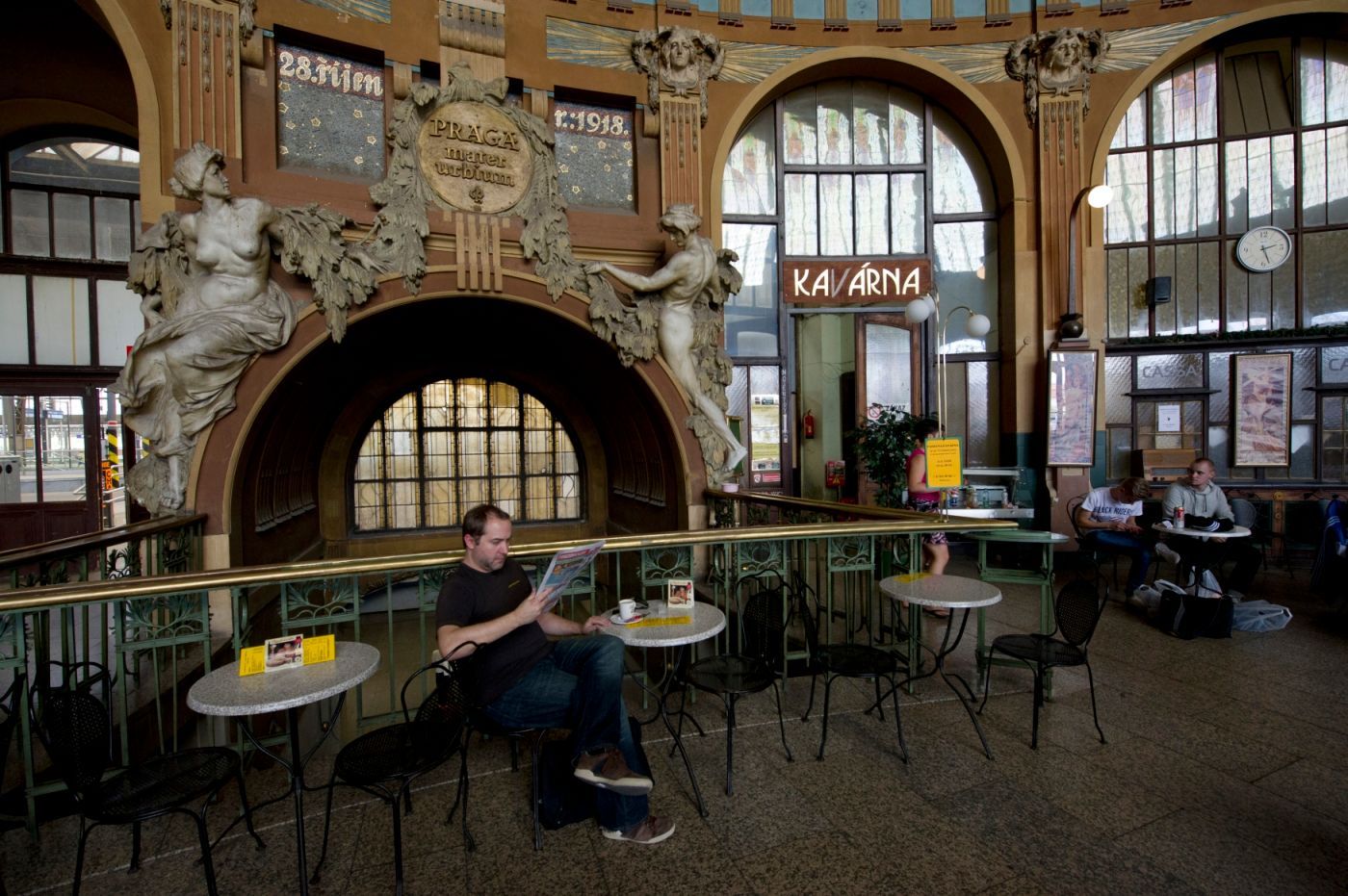 Fantova kavárna, Hlavní nádraží Praha, 2012