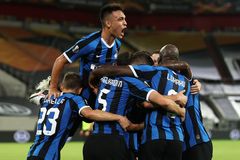 Inter Milán rozebral pěti góly Šachtar a je ve finále Evropské ligy