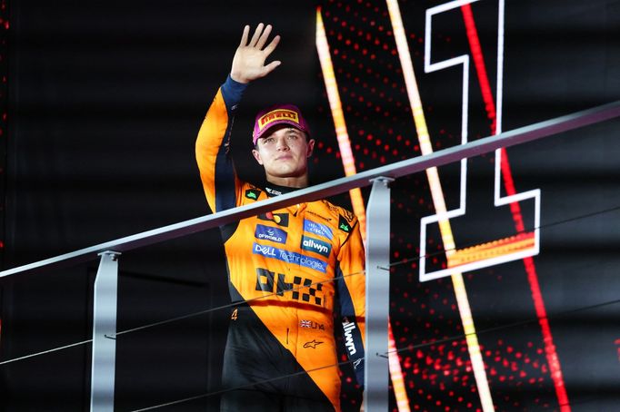 Lando Norris (McLaren) ve VC Singapuru