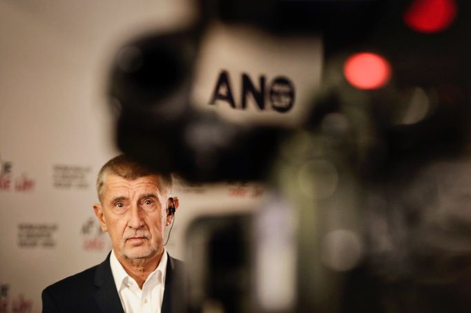 Andrej Babiš volebním štábu hnutí ANO v Praze.