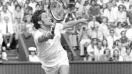 Navíc tady byl Wimbledon 1973. Na travnatém povrchu, který z mládí vůbec neznal, měl Kodeš dlouho problémy. V tomto ročníku ale přišla velká šance, kvůli neshodám mezi čerstvě vznikou organizací ATP a Mezinárodní federací ITF se z turnaje odhlásilo 81 hráčů včetně favoritů typu Smithe, Newcomba, Asheho nebo Rosewalla. Kodeš se stal nasazenou dvojkou a v Londýně si došel pro tenisovou nesmrtelnost.