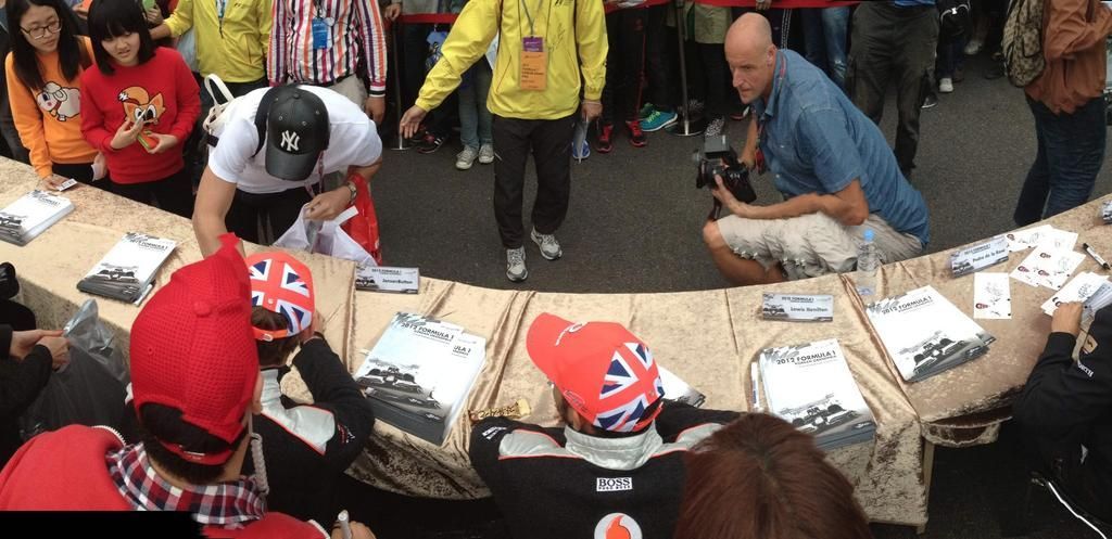 Jenson Button a Lewis Hamilton