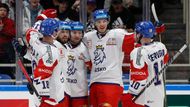 Radost českých hokejistů v zápase proti Finsku v Brně