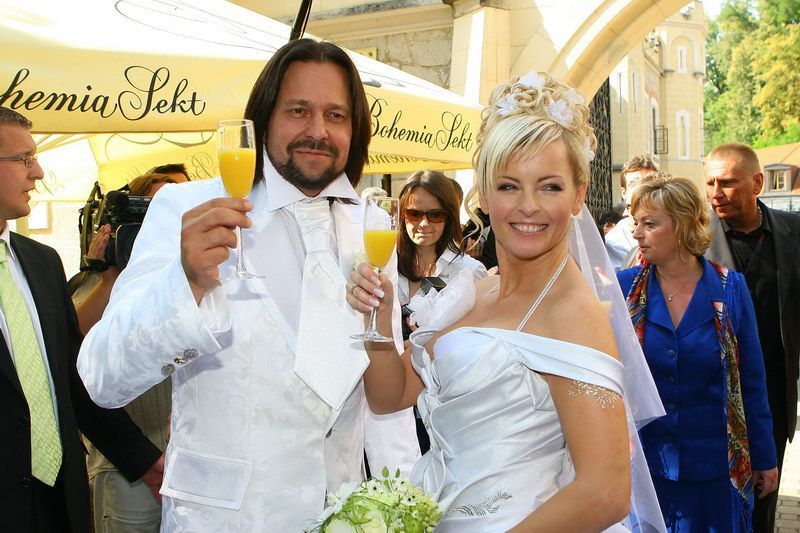 Svatba Ivety Bartošové a Jiřího Pomejeho