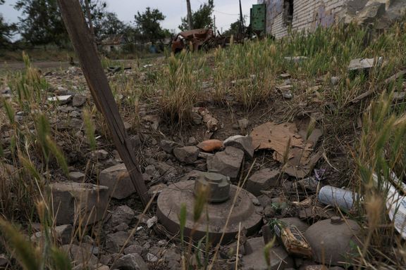 Ruská protitanková mina v nedávno osvobozené vesnici Neskučne v Záporožské oblasti.
