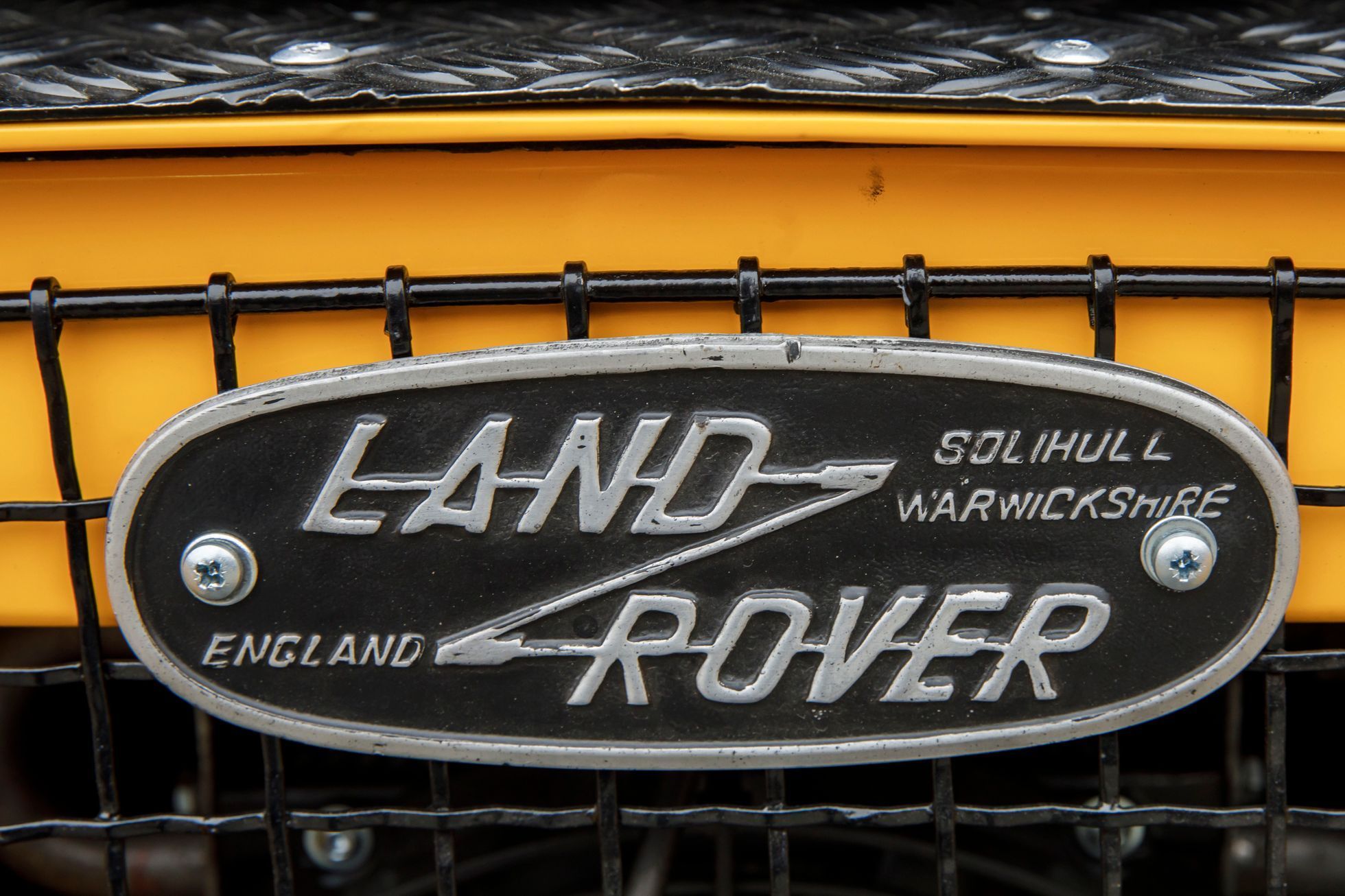 Vozy Land Rover Defender v barvách Vintage Racing Teamupro Dakar Classic 2022