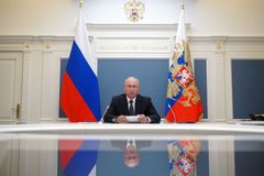 Putinův trik, jak vládnout déle než sovětští vůdci. Rusové schválili změny ústavy