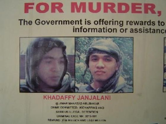 Hledaný filipínský terorista Khadaffy Janjalani