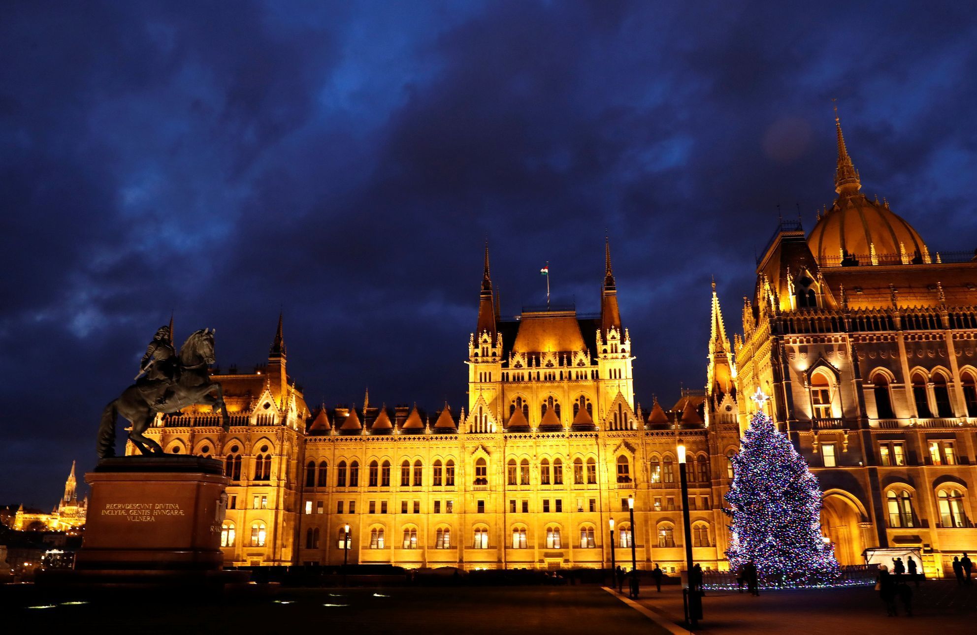 Budapešť ve vánočním hávu