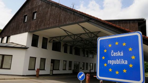 Hraniční přechody: Zatím prostitutky a trpaslíci. Za pár let muzea i byty