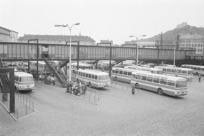 Autobusové nádraží Florenc, rok 1976.