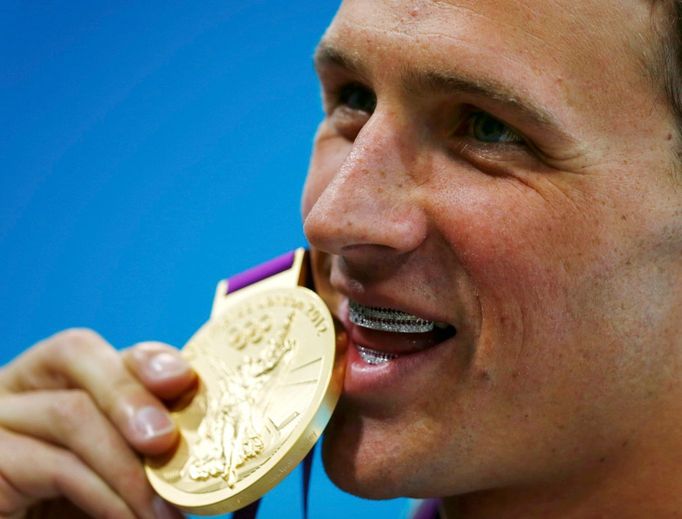 Olympijský zlatý medailista americký plavec Ryan Lochte po polohovacím závodě na 400 metrů na OH 2012 v Londýně.