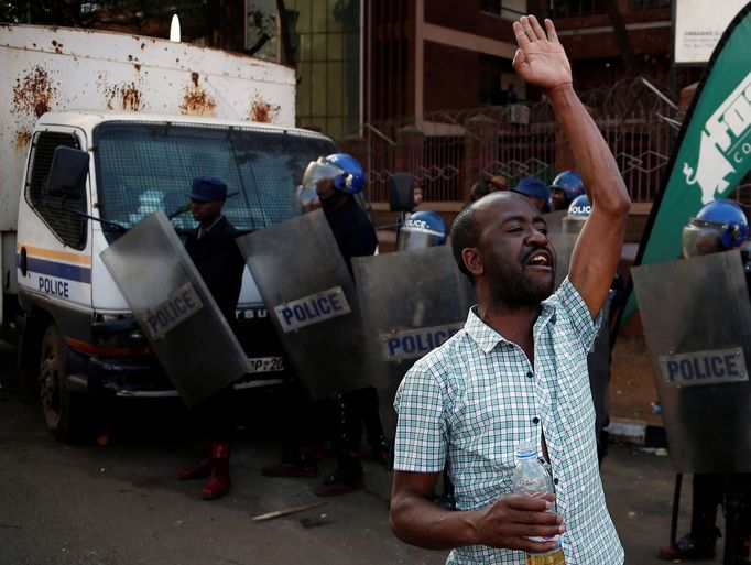 Povolební protesty v Harare v Zimbabwe. 1. 8. 2018