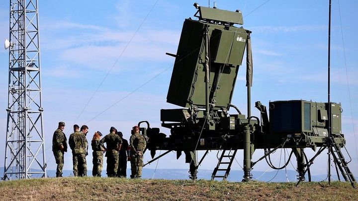 "Bude tma." Radary za miliardy nefungují, Česko zachraňují muzejní sovětské systémy