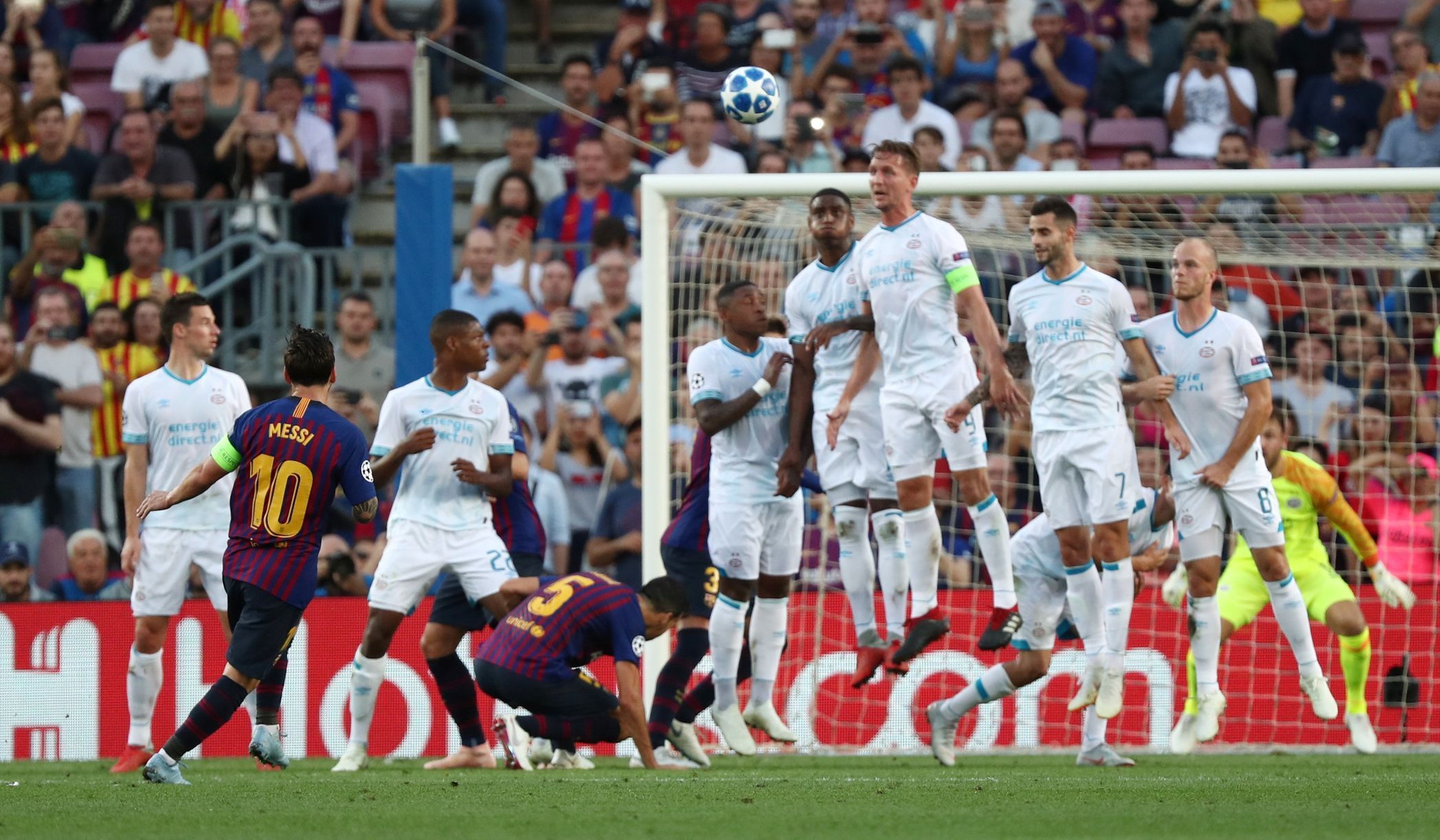 fotbal, Liga mistrů 2018/2019, Barcelona - Eindhoven, Lionel Messi