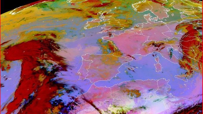 Družicový snímek Evropy z 19.4. 8:00 našeho času